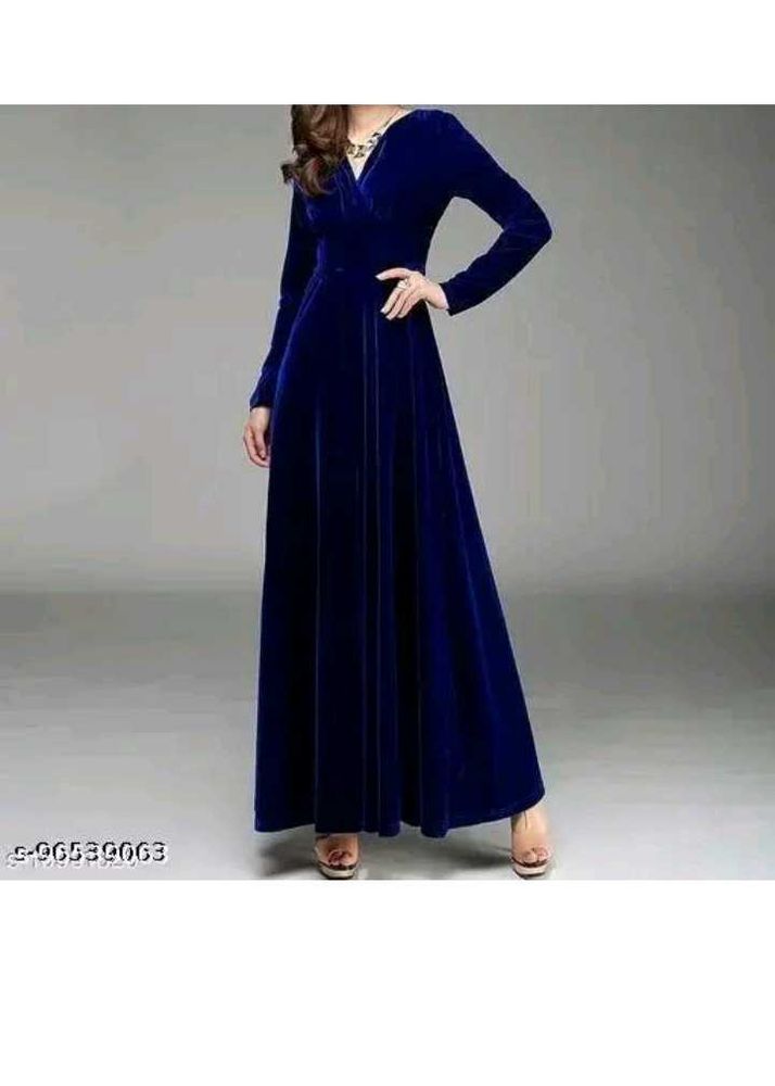 Elegant Blue Velvet Maxi Dress