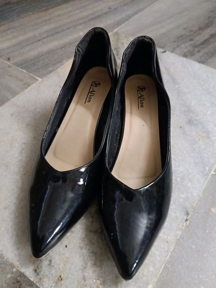 Shiny Black Belly Heels
