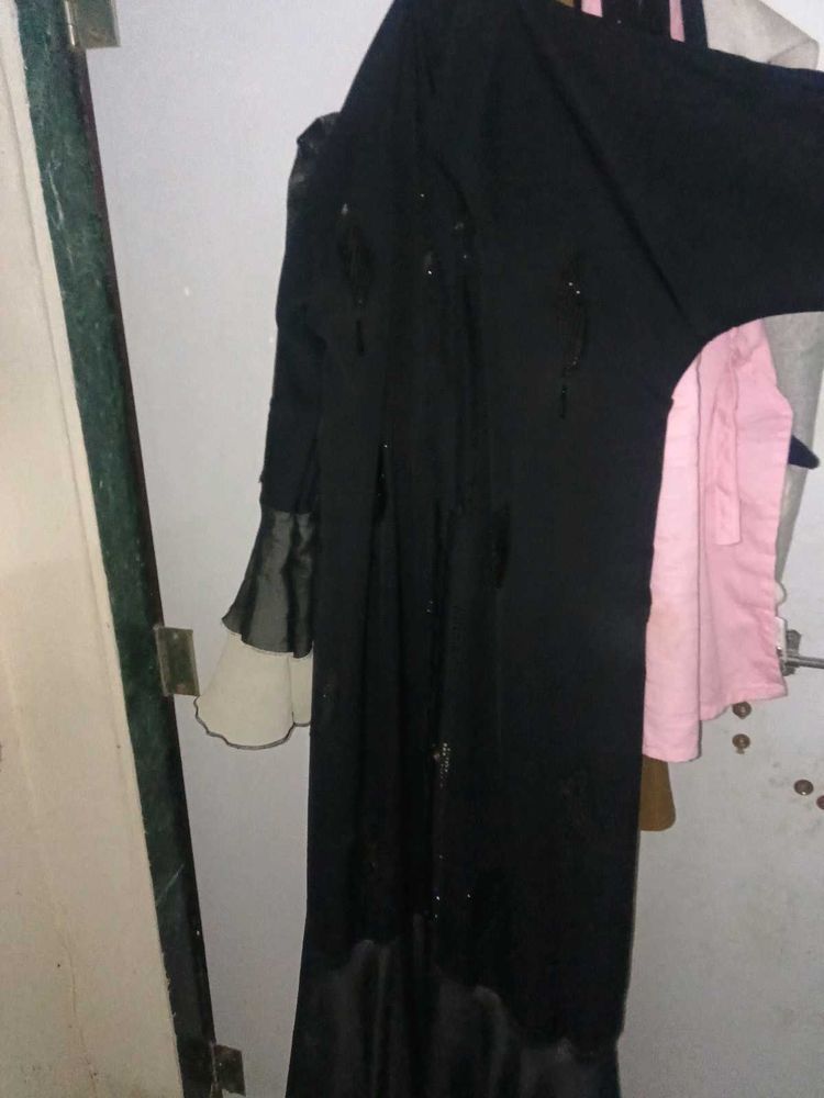 new lena h isliye bech rahi hu