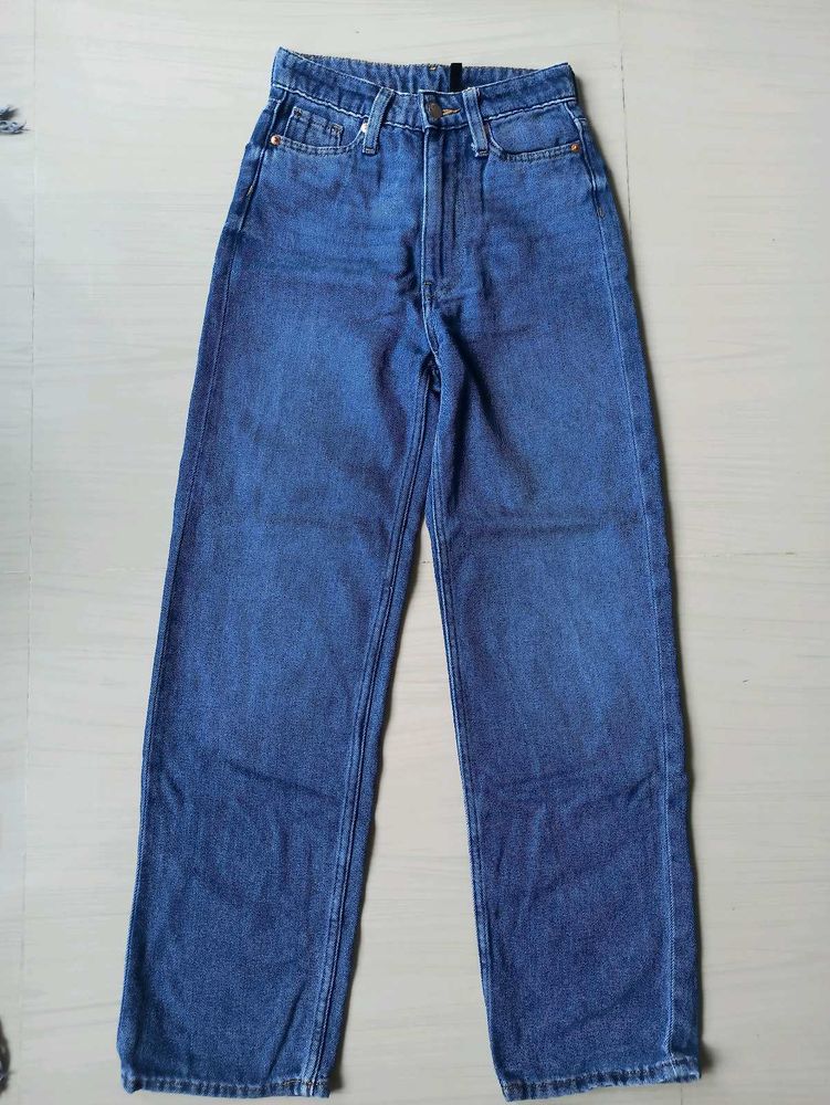 H&amp;M STRAIGHT JEANS