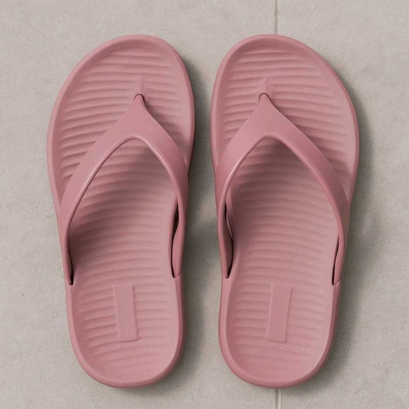 Light Purplish Pink Rubber Flip Flops - UK 6
