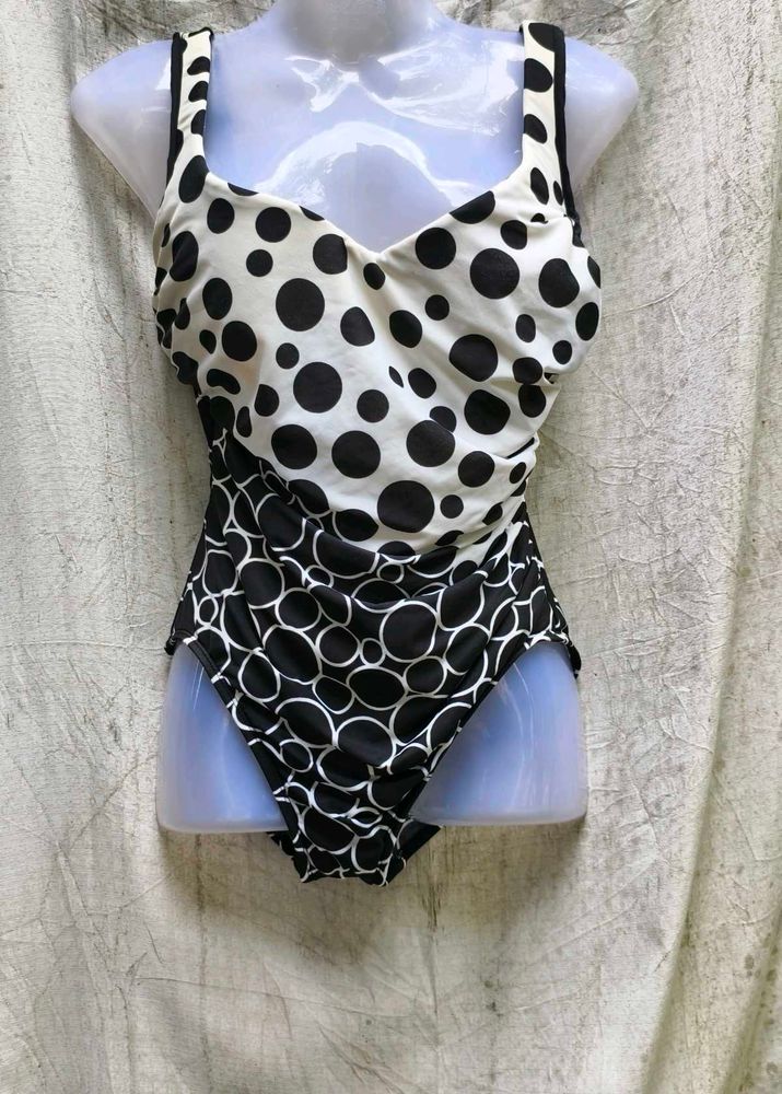 108. 8 BODYSUITS IN JUST 199