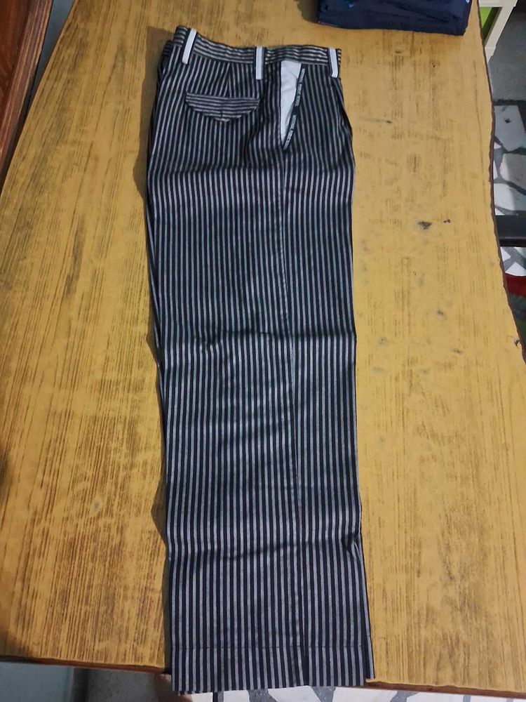 90% Off 💥 Black And White Pant