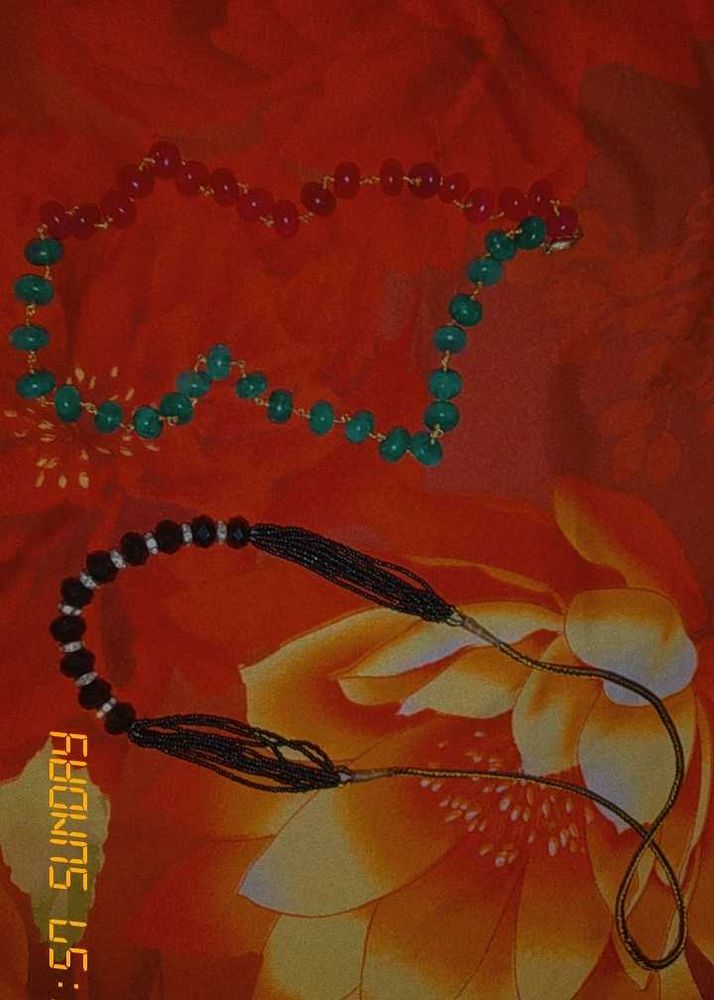 Set Of 2 beautiful Necklaces