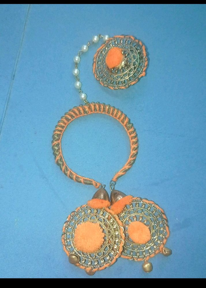 Beautiful Haathfool Style Rakhi