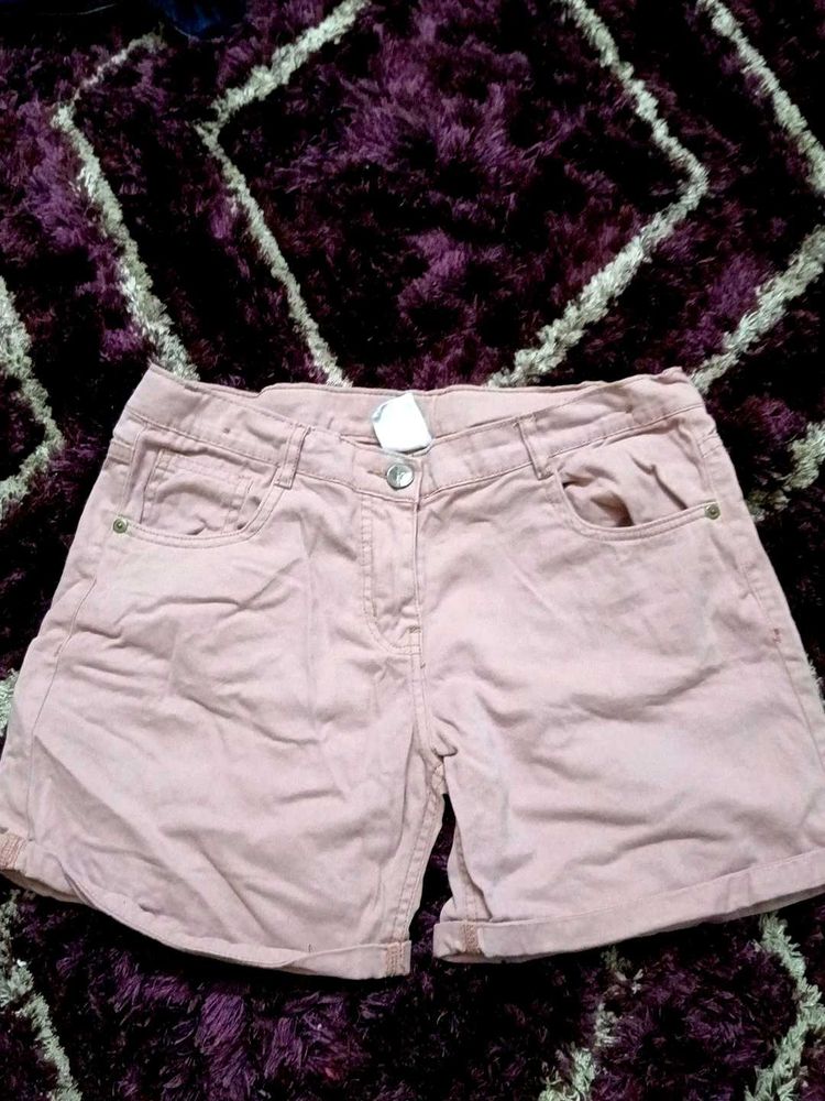 MAX BRAND WOMEN SHORTS