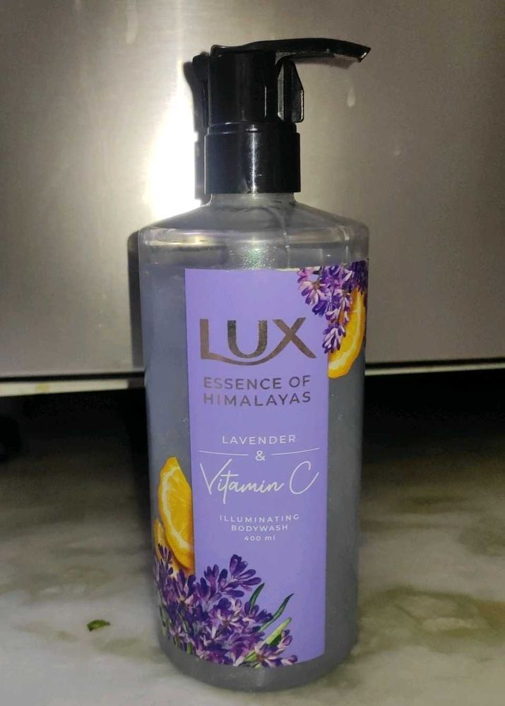 LUX lavender and vitamin C illuminating bodywash
