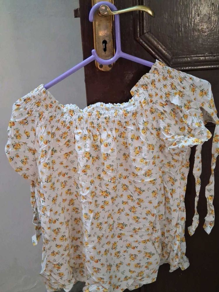 Floral Print Off-Shoulder Top