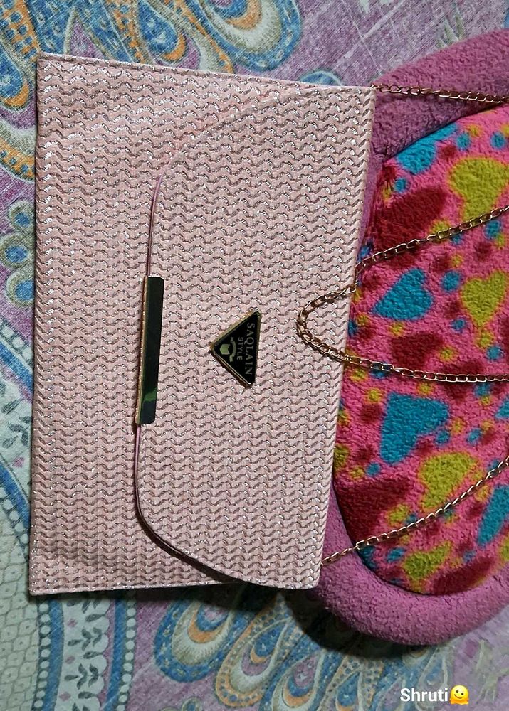 Saolain Style Pink Clutch