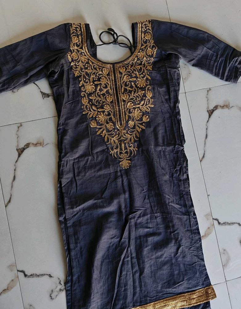 Elegant Embroidered Kurta