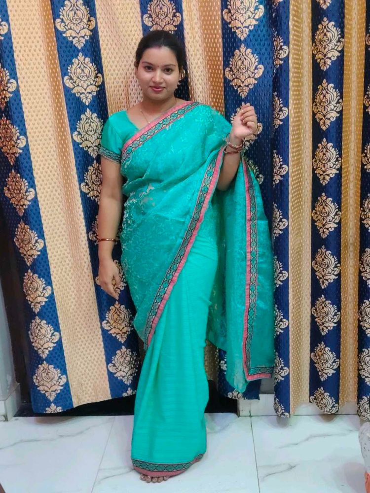 Beautiful Saree With Blouse