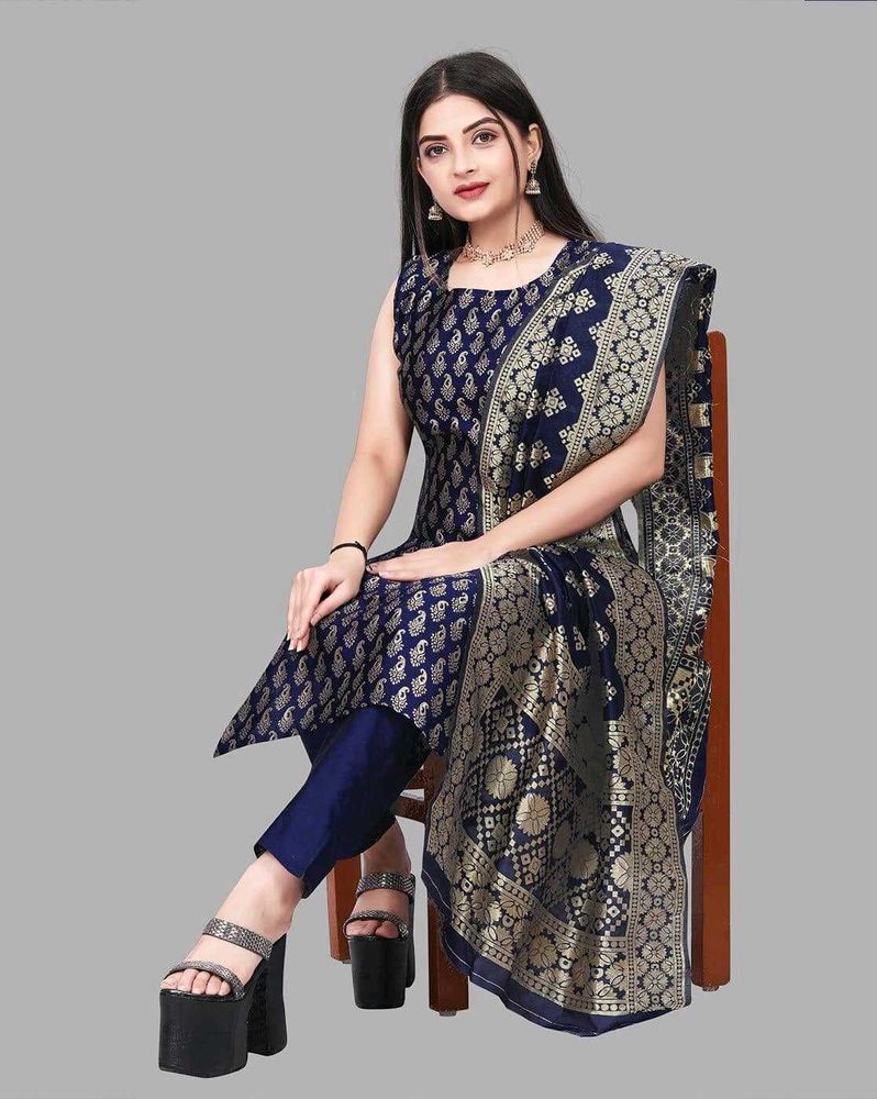 Blue &amp; Gold Embroidered Kurti Set