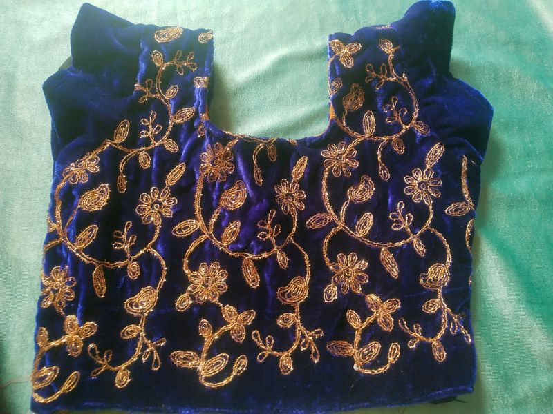 💥Clearance Sale Fancy Velvet Top With Brocade Skirt