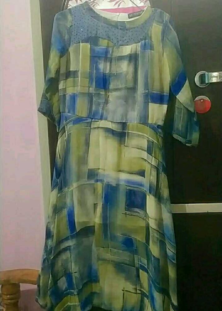 &#34;Cute and Comfortable Girls Dress – Great Conditio