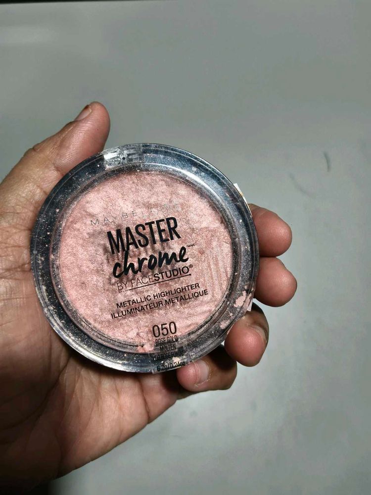 Maybelline Master Chrome Highlighter rose gold