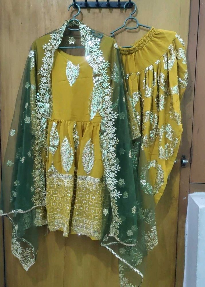 Elegant Mustard Kurta Set