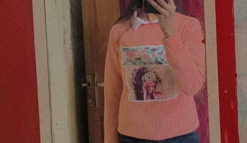 Cute Pink Graphic Print Pullover