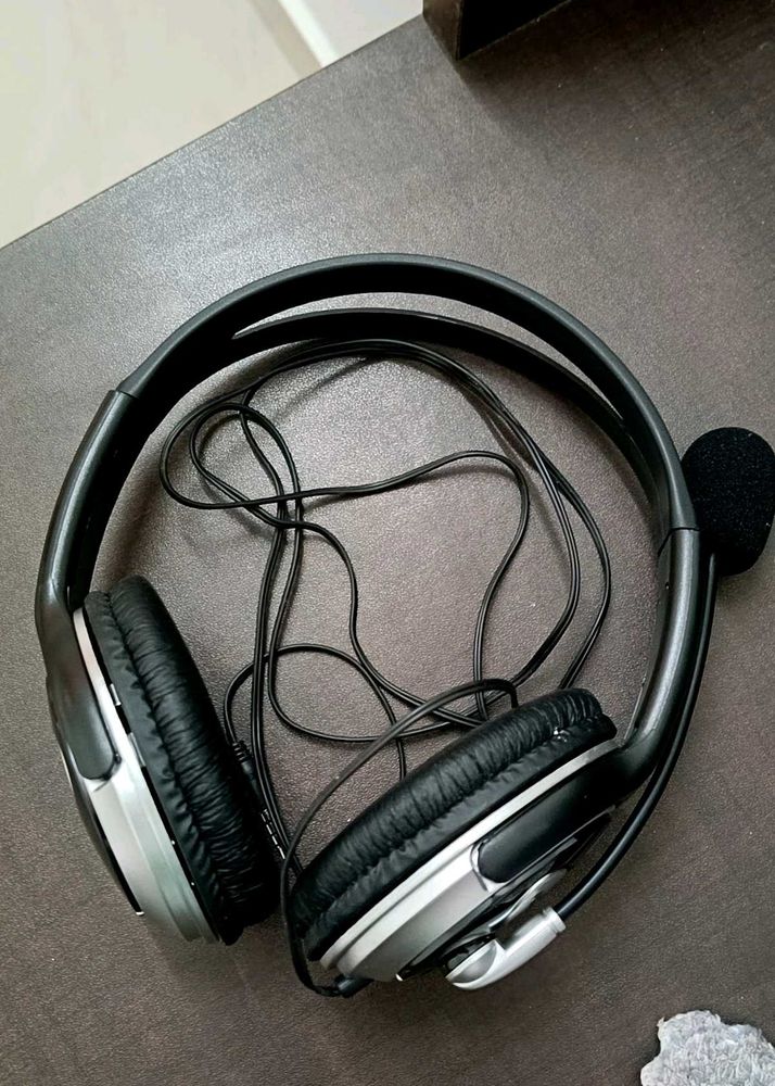 HP Wired Headphone with Microphone