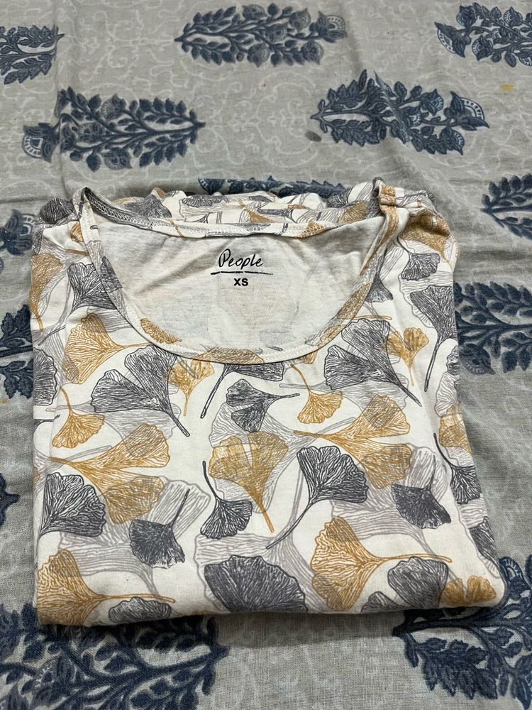 People XS Floral Print Tee