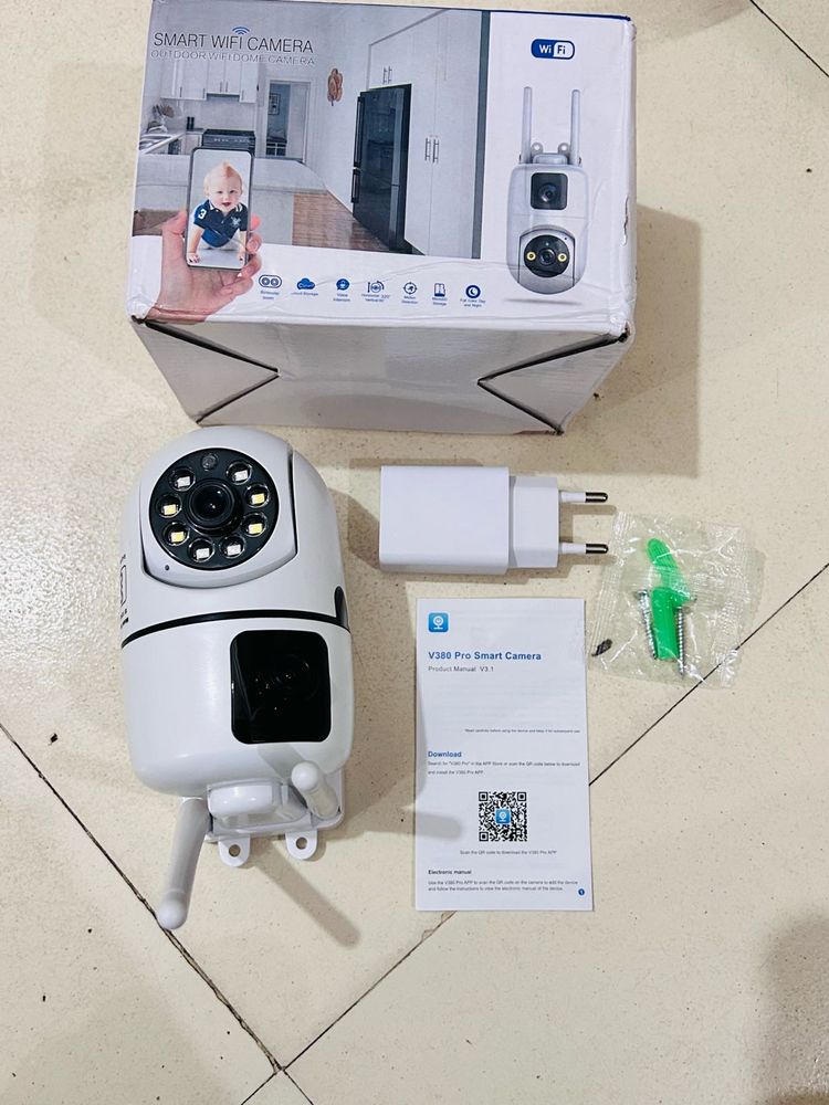 Smart WiFi CCTV Camera