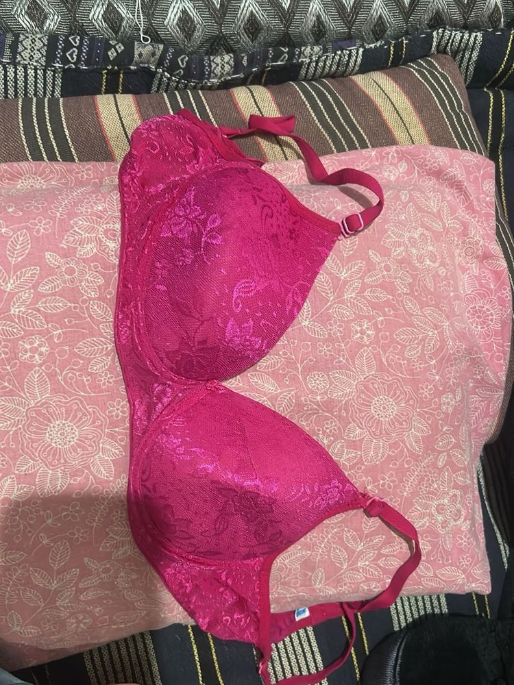 pink bra