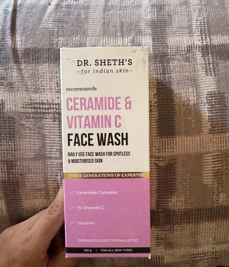 Ceramide And Vit C Face Wash