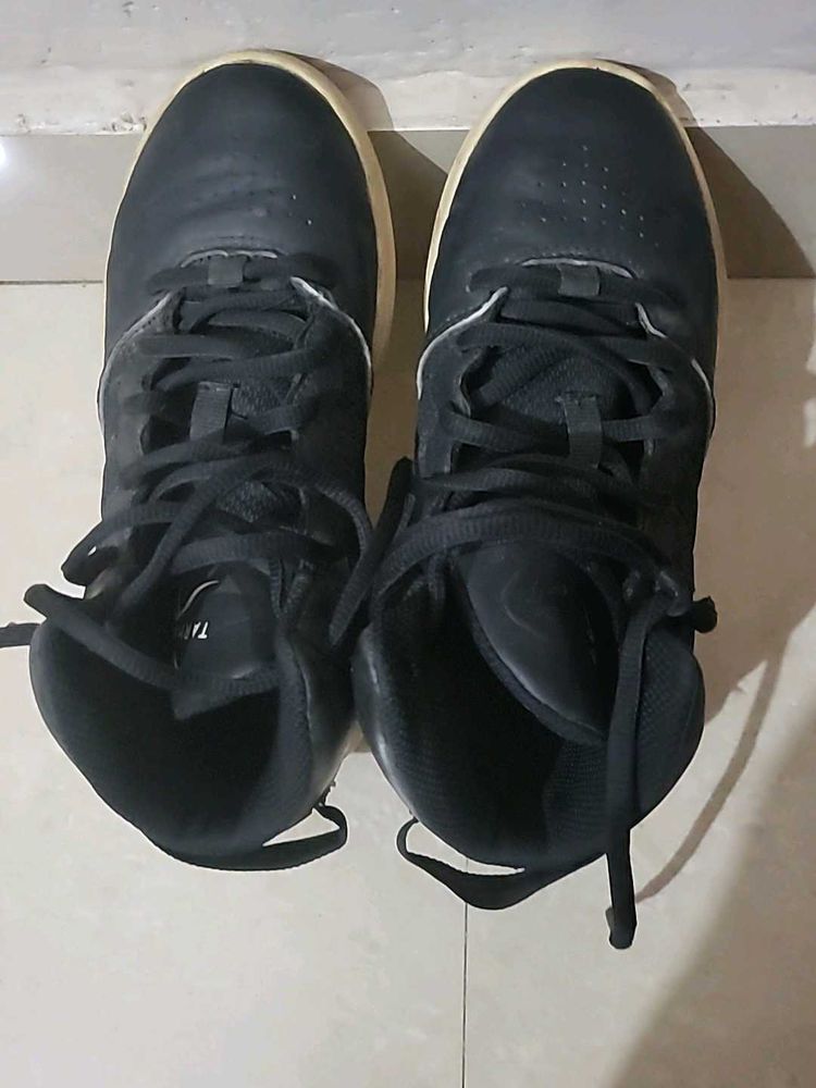 Black Sneakers UK size 1 Decathlon