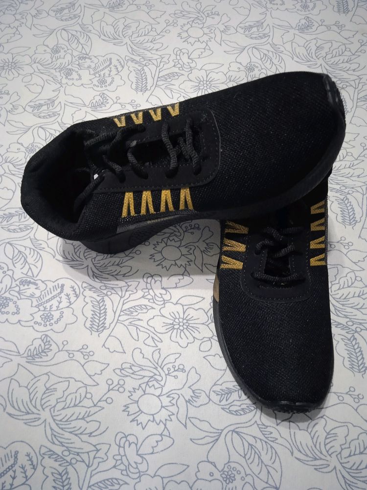 Shoes For Men &amp; Women With Little Scrach In Front