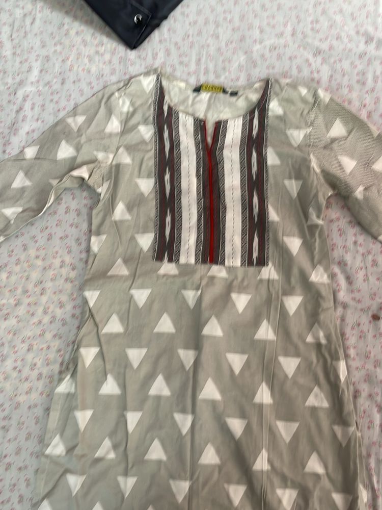 AVAASA straight Kurti
