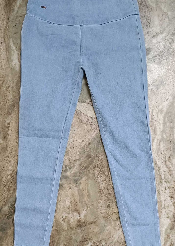 Light Wash Denim Jeggings