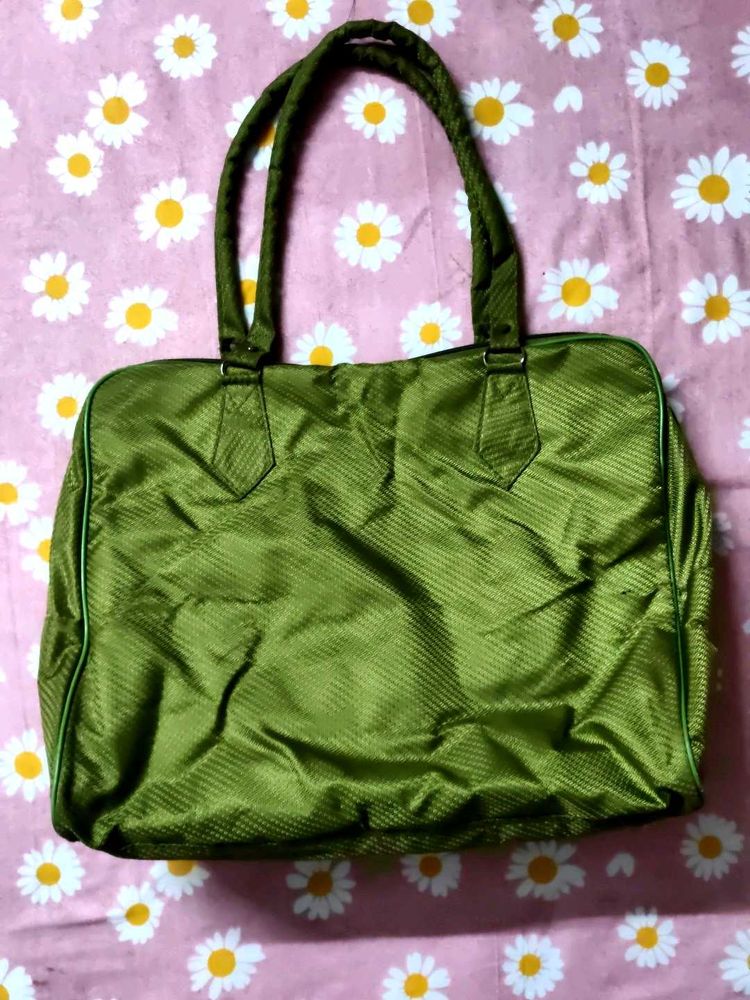 Green Shoulderbag