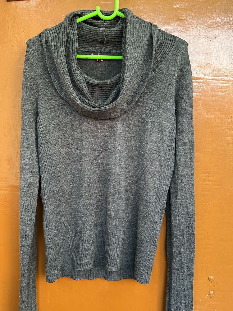 Woolen Turtle Neck Sweater