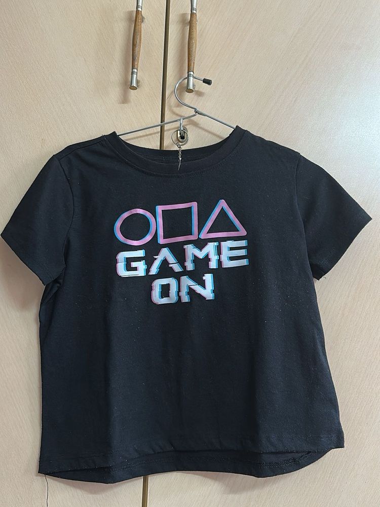 Black T-shirt