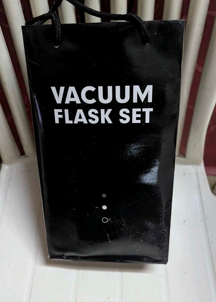 Vacuum Flask Set With 2 Cups And 1 Cap As Cup.