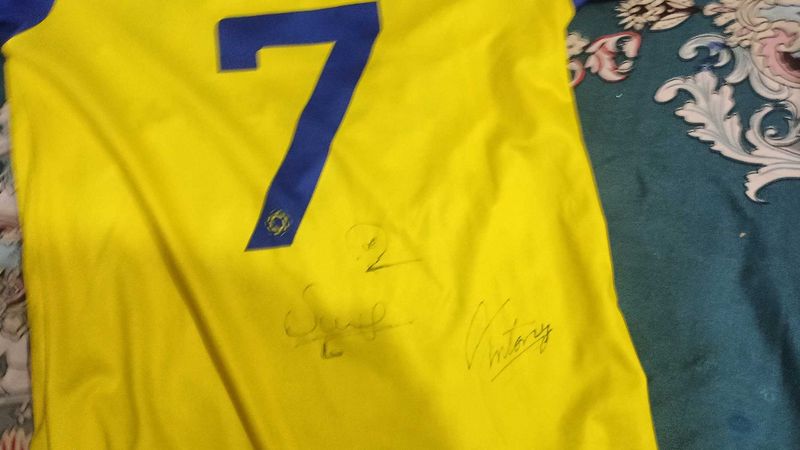 CR7 jersey signed by Sadio Mane,Antony,Michael O.