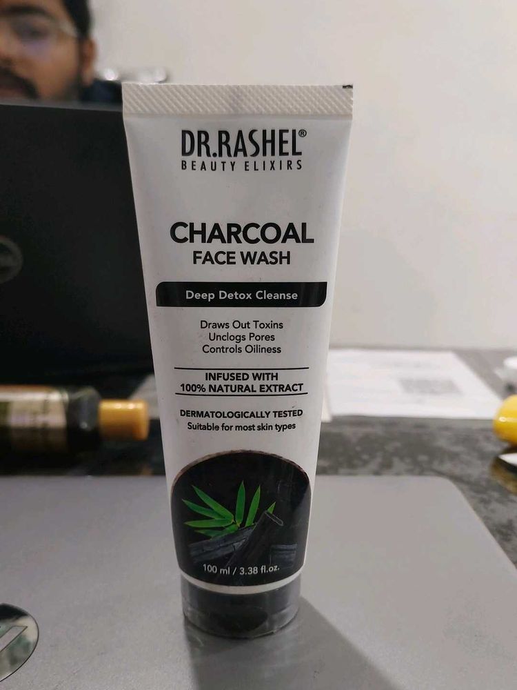 Dr. Rashel Charcoal Face Wash