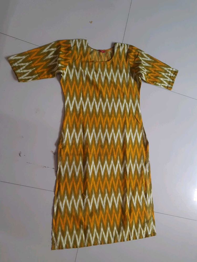 Womens Kurta With Leggins