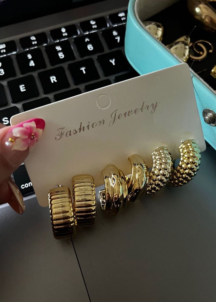 Gold Hoop Earring Set