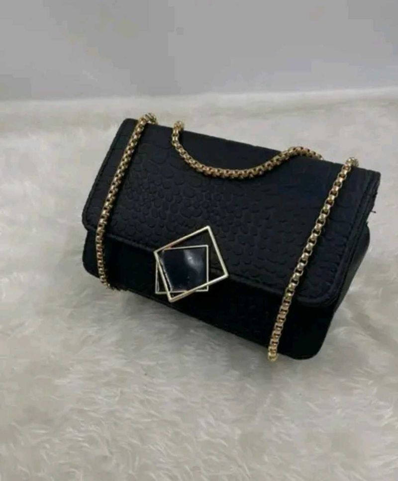Chic Black Chain Crossbody Bag