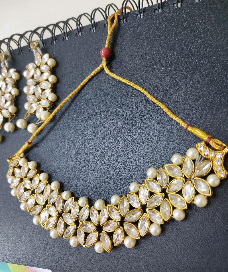 Pretty Jewellery Set - With Pearls