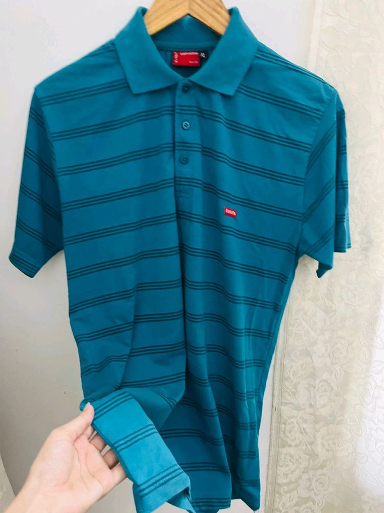 XL Levi&#39;s T-shirt For Men